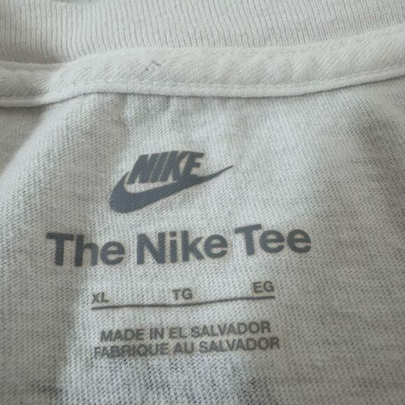 Nike Short Sleeve White T-Shirt Men’s Size XL 100% Cotton Essential - Picture 7 of 12